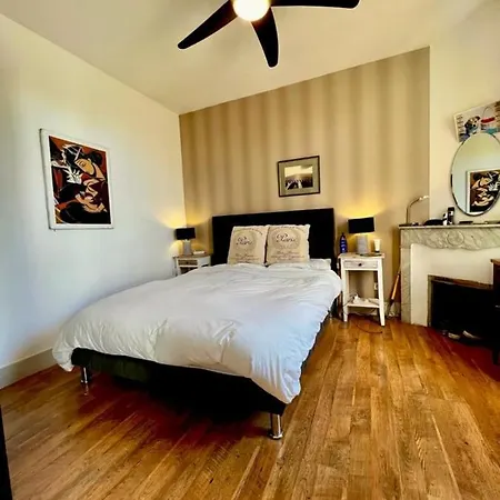 בית נופש In The City-center Of With A Private Pool אנטיב